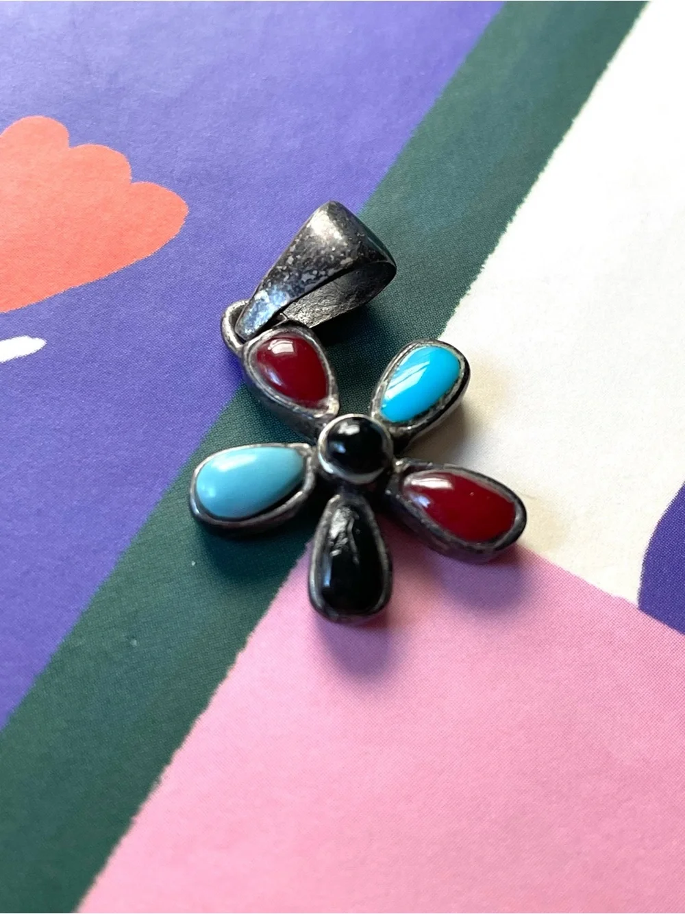 Vintage Southwestern style stamped 925 sterling silver and stone flower pendant